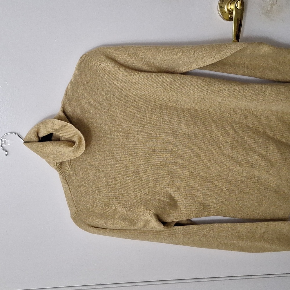 Sweater - Picture 2 of 3